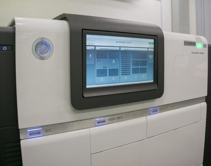 Genome sequencing equipment